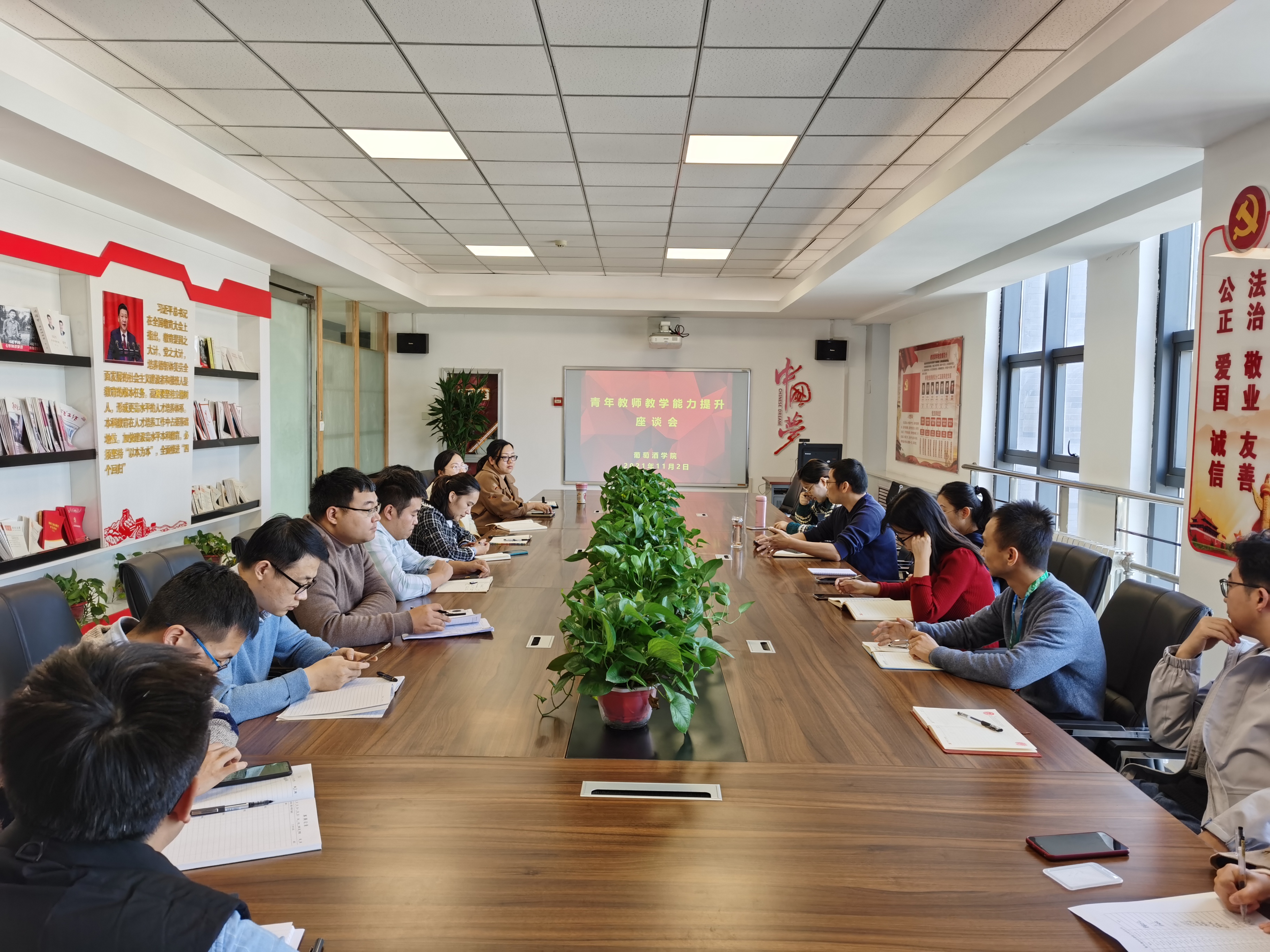 5c8c87c8fcc1404dbb83f542d44eacc4.jpg 5c8c87c8fcc1404dbb83f542d44eacc4.jpg